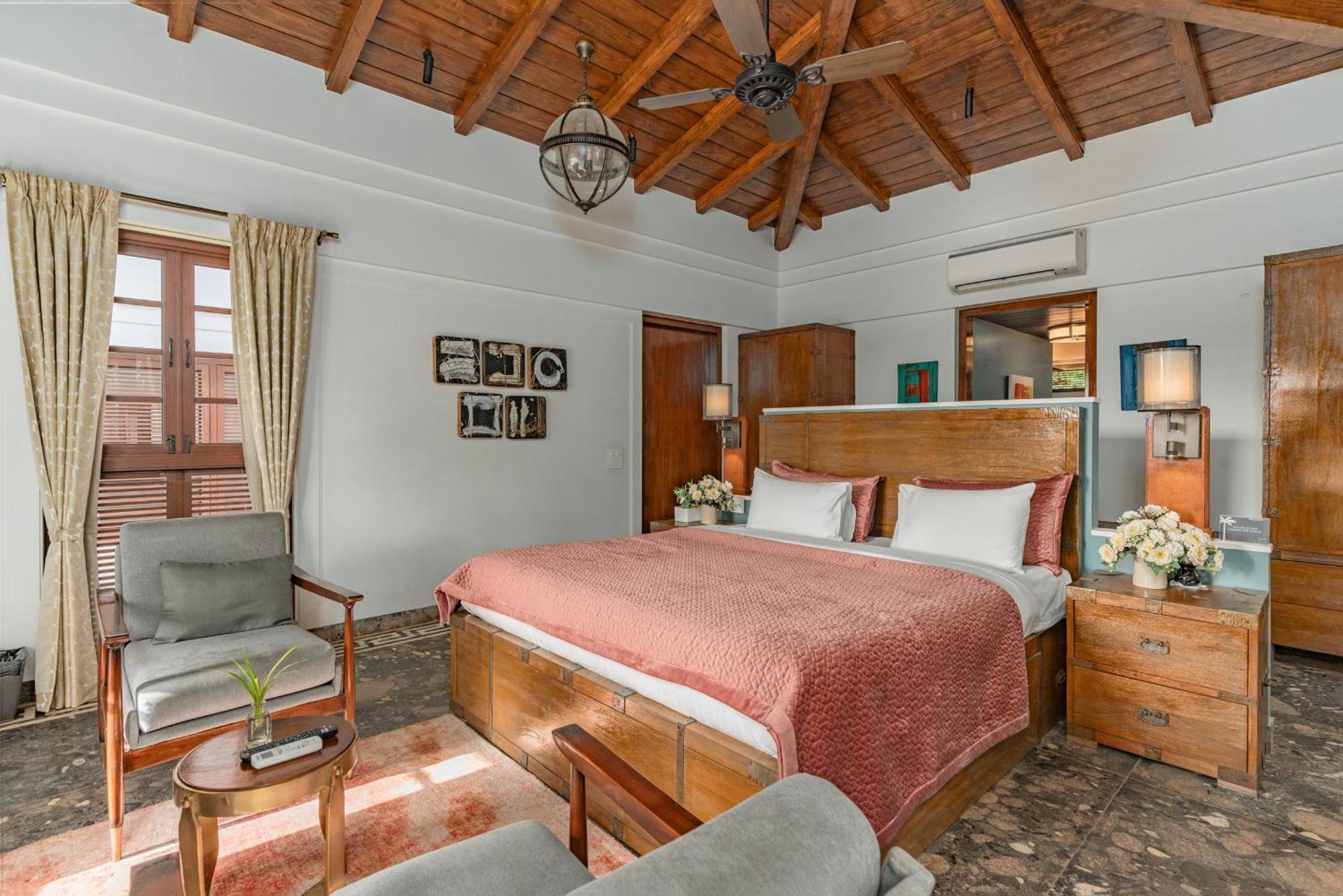 Azara Beach House - 5 Bhk Designer Villa, Candolim Beach ภายนอก รูปภาพ
