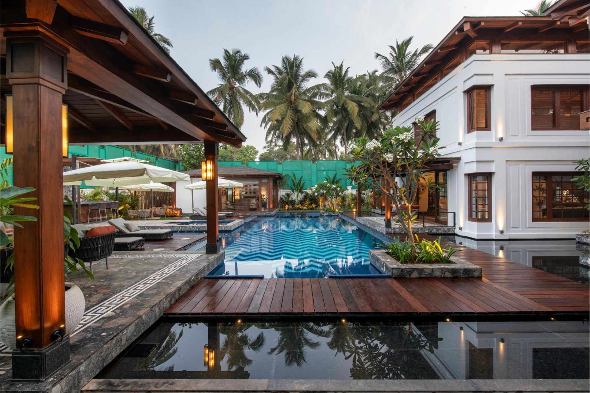 Azara Beach House - 5 Bhk Designer Villa, Candolim Beach ภายนอก รูปภาพ
