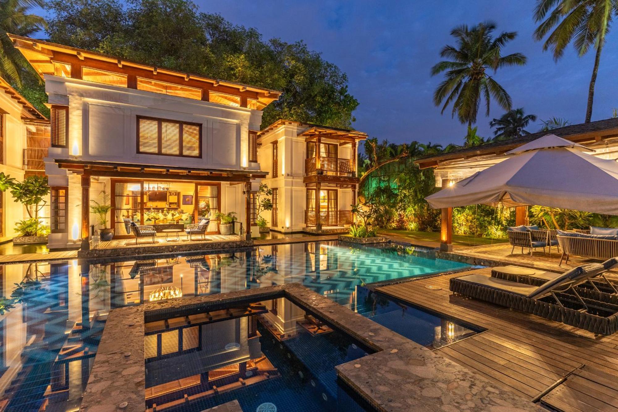 Azara Beach House - 5 Bhk Designer Villa, Candolim Beach ภายนอก รูปภาพ